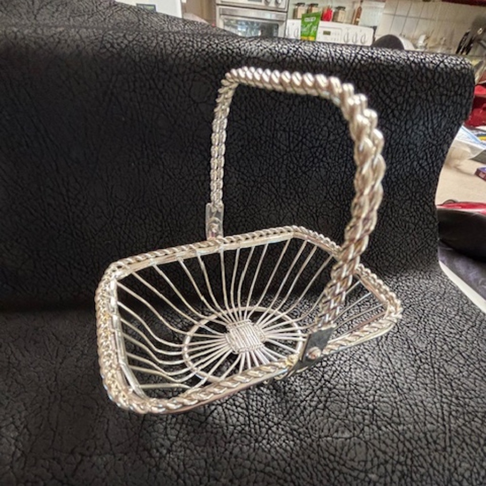 Vintage silverplate wire basket square